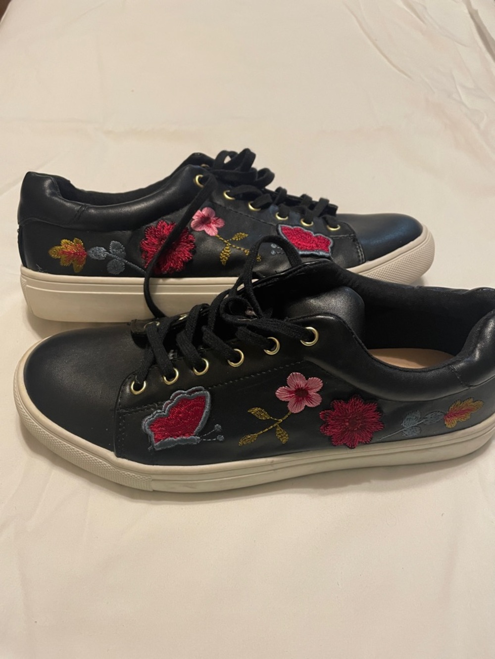 Nanette Lepore Black Floral Embroidered Low-Top Sneakers